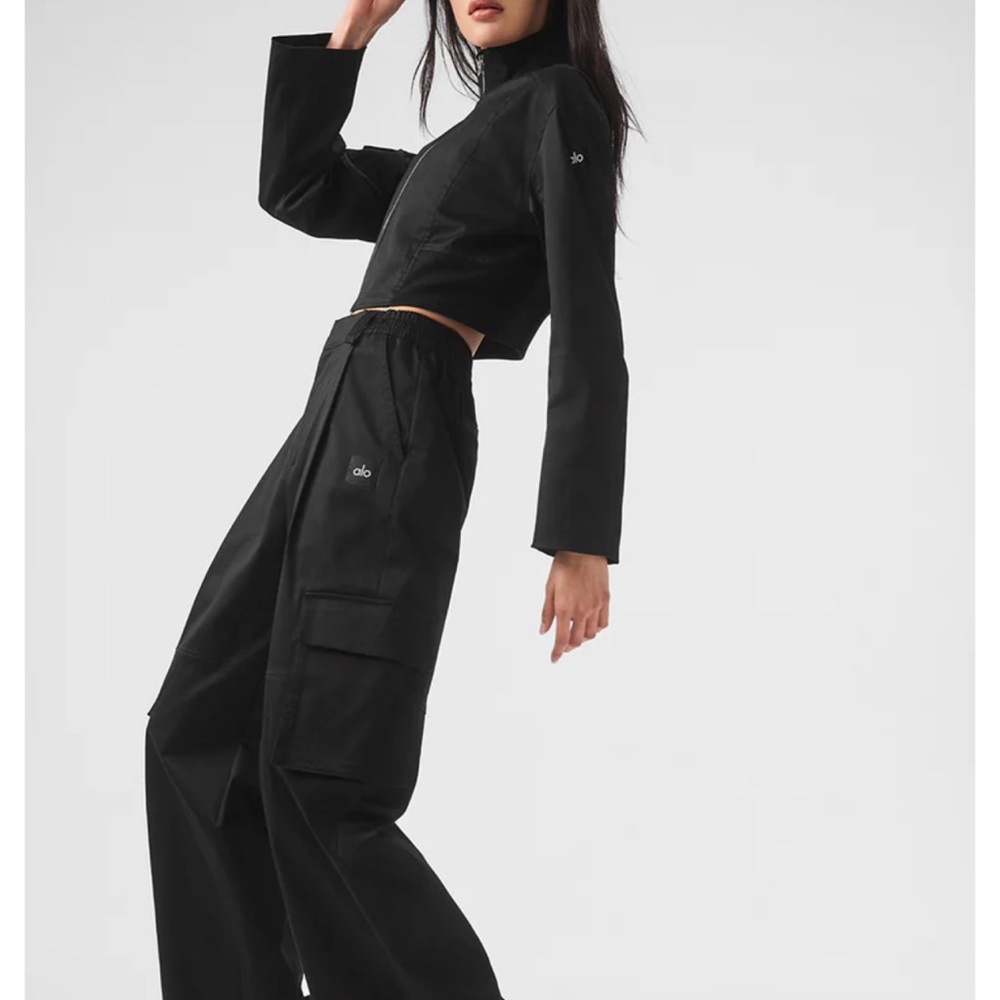 Alo Black Cargo Pants - Picture 3 of 7